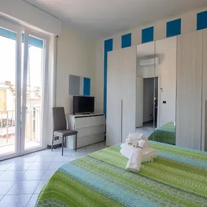 https://cinquecento-rooms.hotelitalianriviera.com